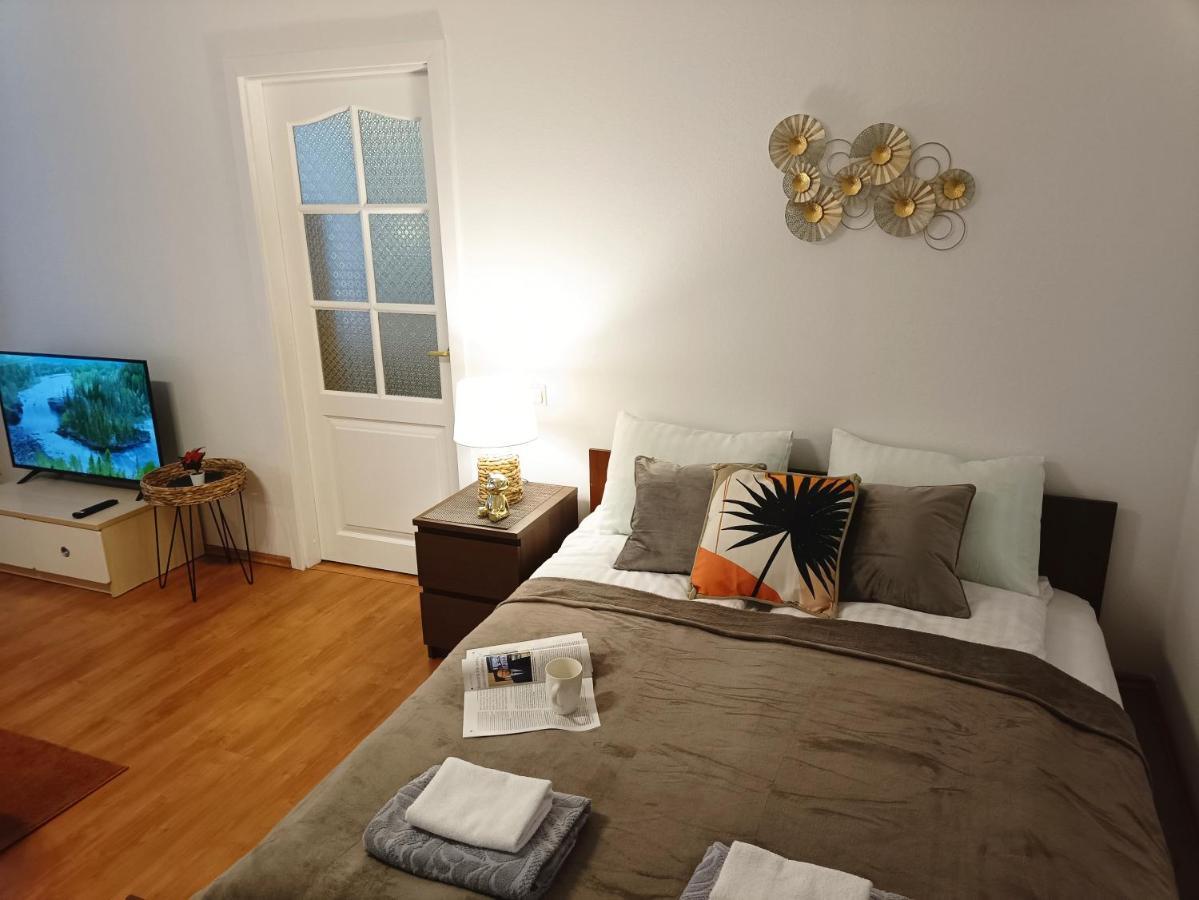 Old Town Sunny Bee Apartment Prime Location リガ エクステリア 写真