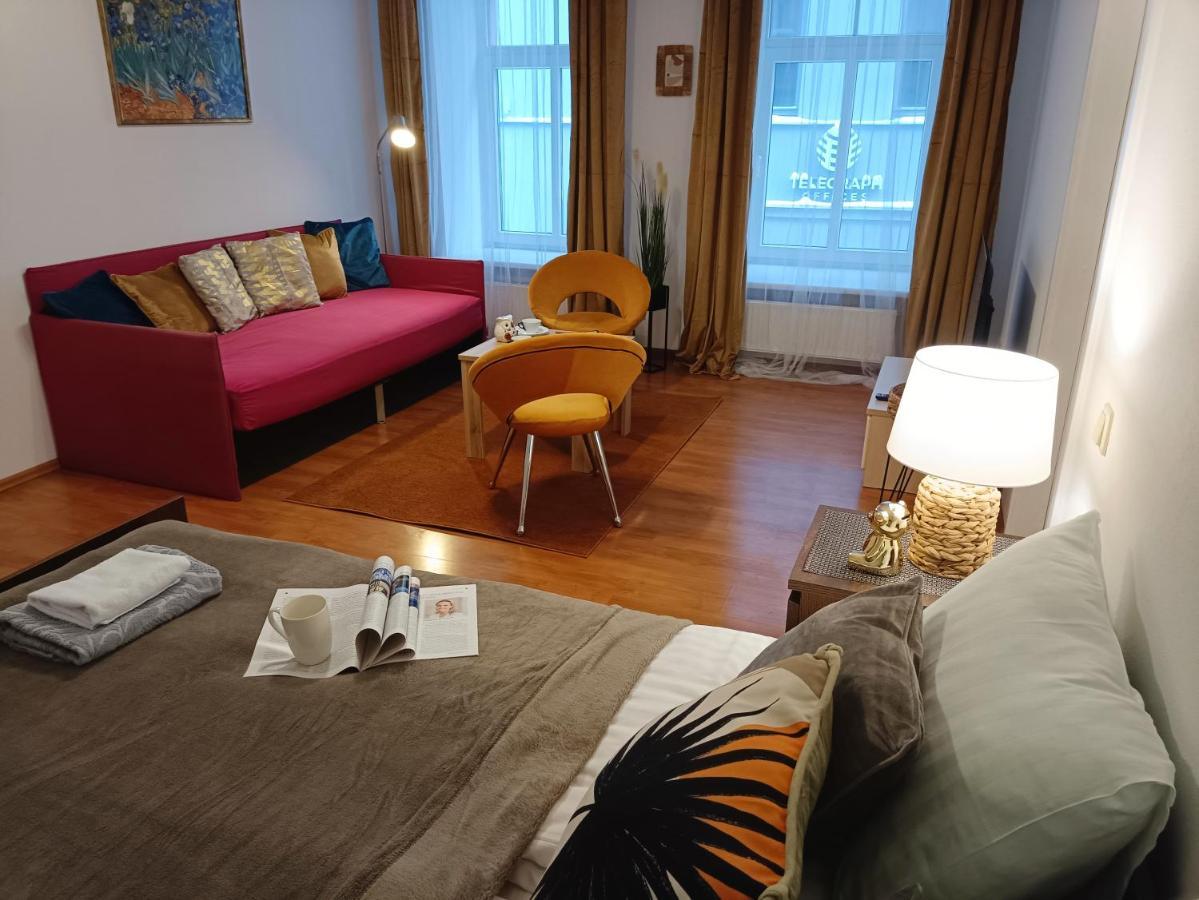 Old Town Sunny Bee Apartment Prime Location リガ エクステリア 写真